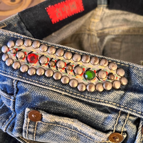 NWT size vintage China size 26 mens jewel and stud embedded jeans. - Picture 6 of 6